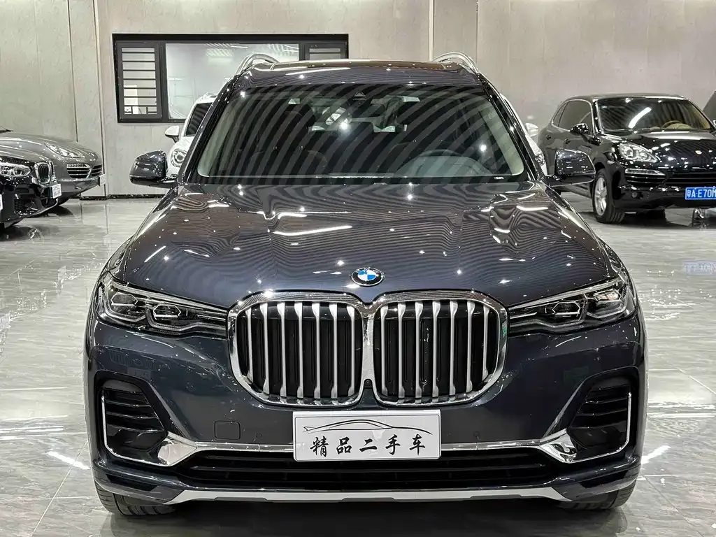 BMW X7 — фото 2