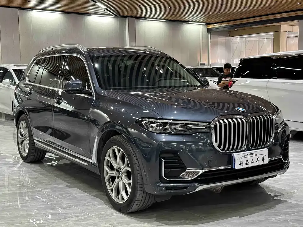 BMW X7 — фото 3