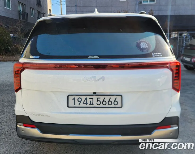 Kia Carnival — фото 2