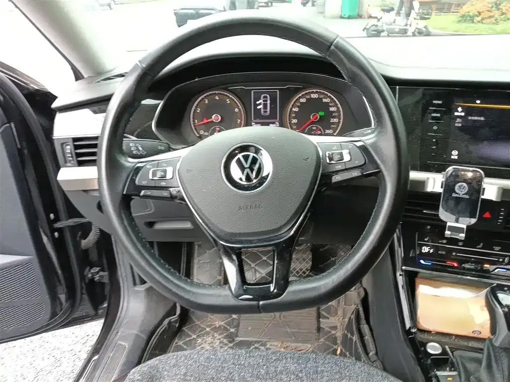 Volkswagen Passat — фото 3