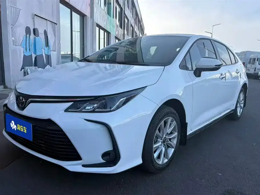 Toyota Corolla — фото 1