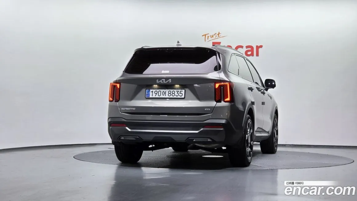 Kia Sorento — фото 4