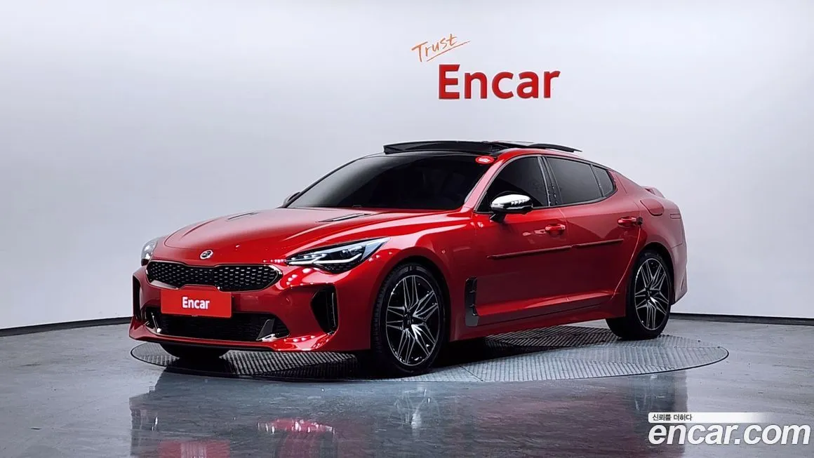 Kia Stinger — фото 1