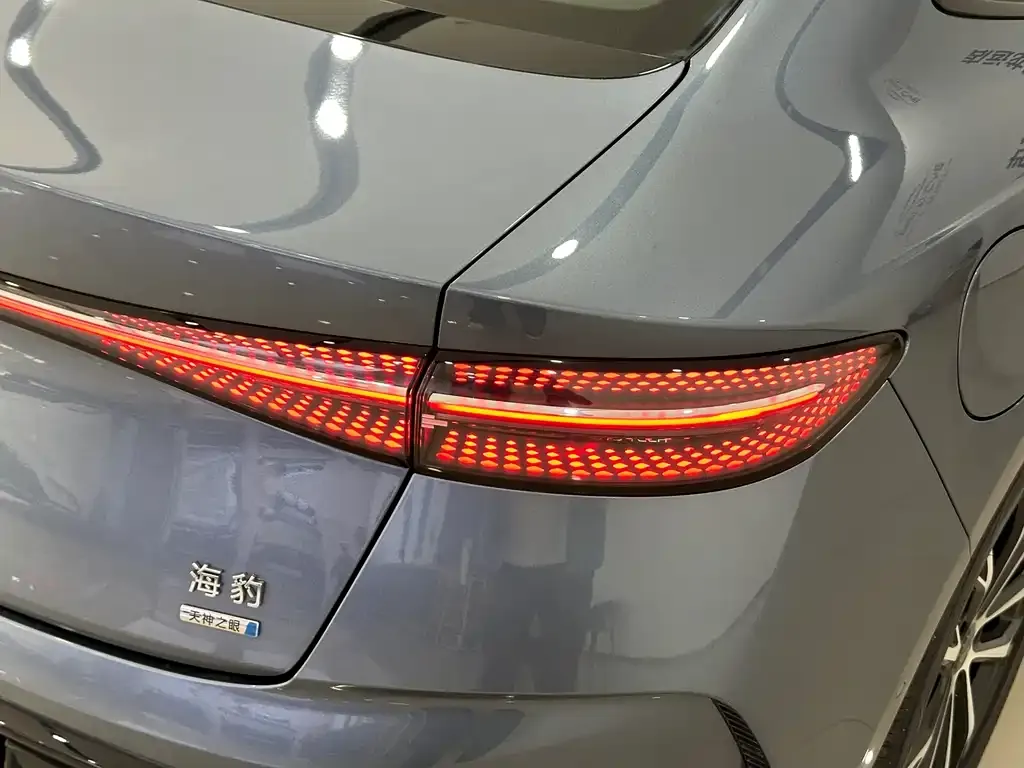 BYD Seal — фото 6