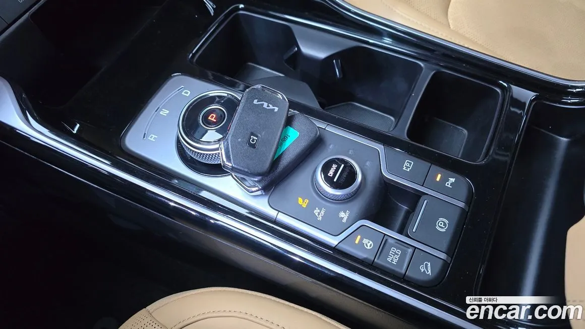 Kia Sorento — фото 9
