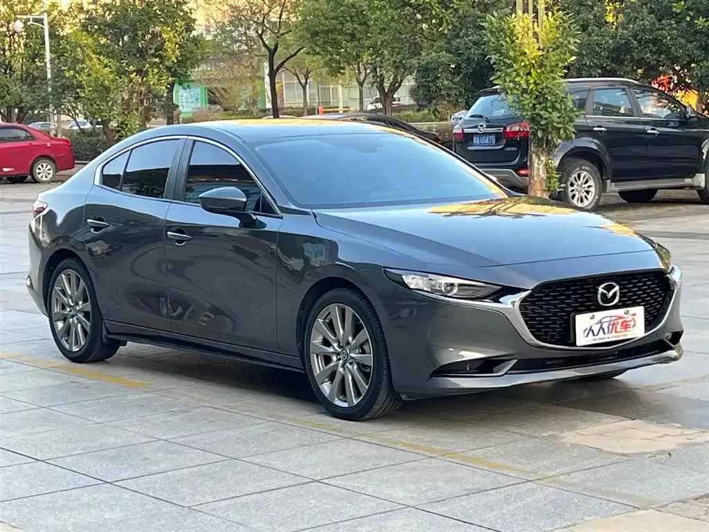 Mazda 3 Axela — фото 4