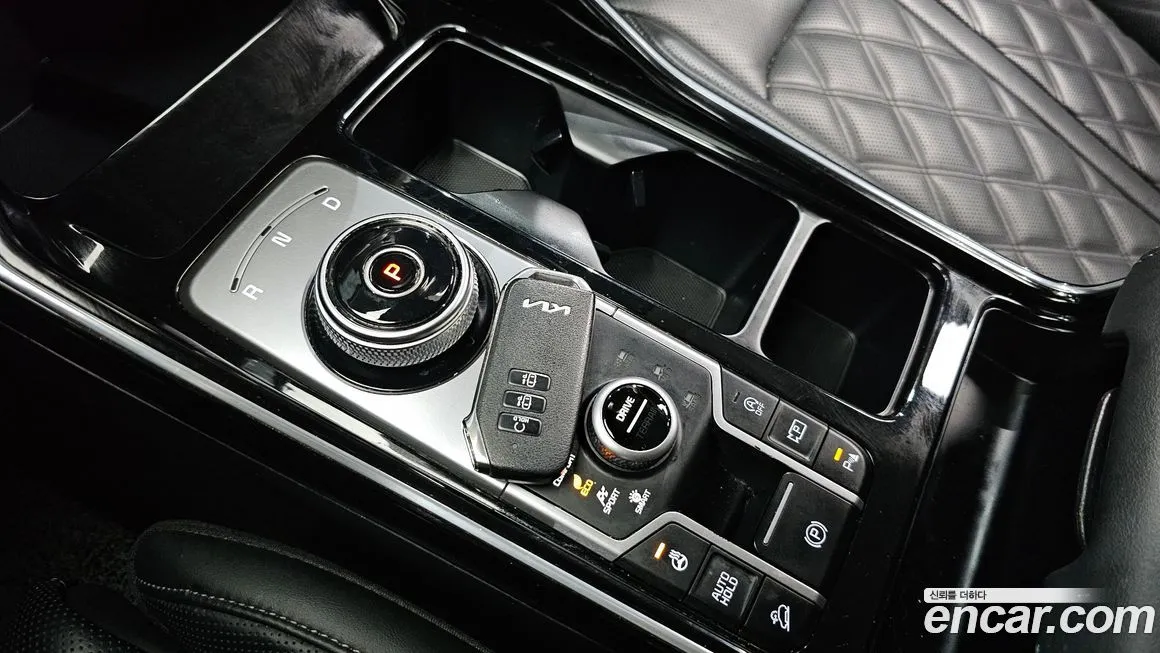 Kia Sorento — фото 9
