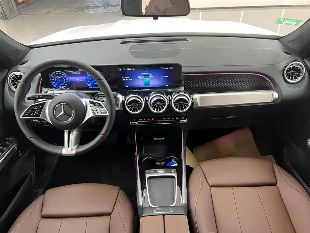 Mercedes-Benz EQB — фото 10