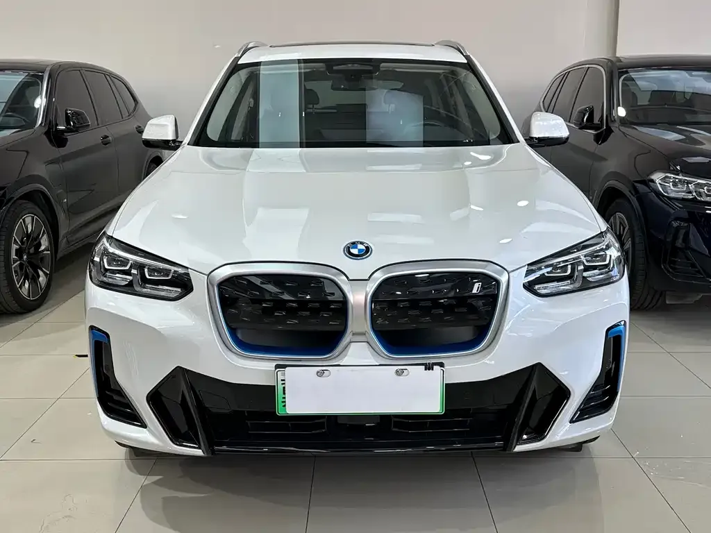 BMW iX3 — фото 2