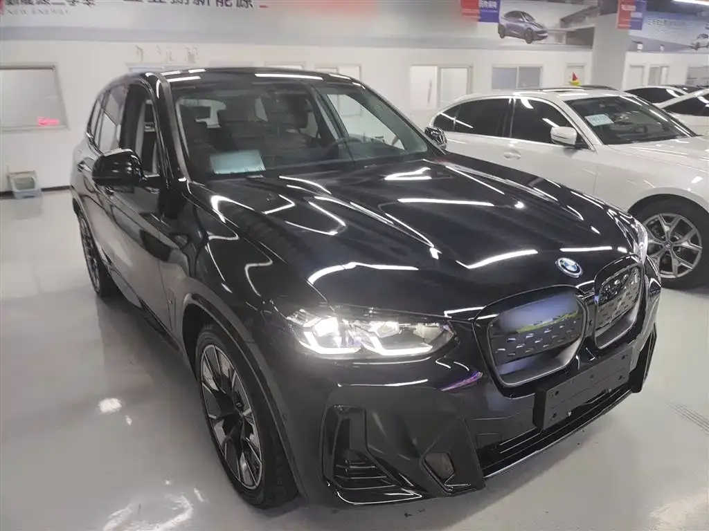 BMW iX3 — фото 4