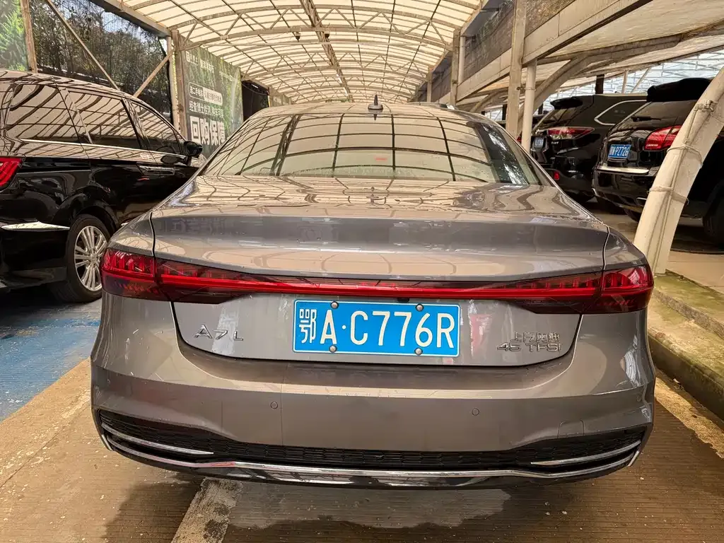 Audi A7L — фото 10