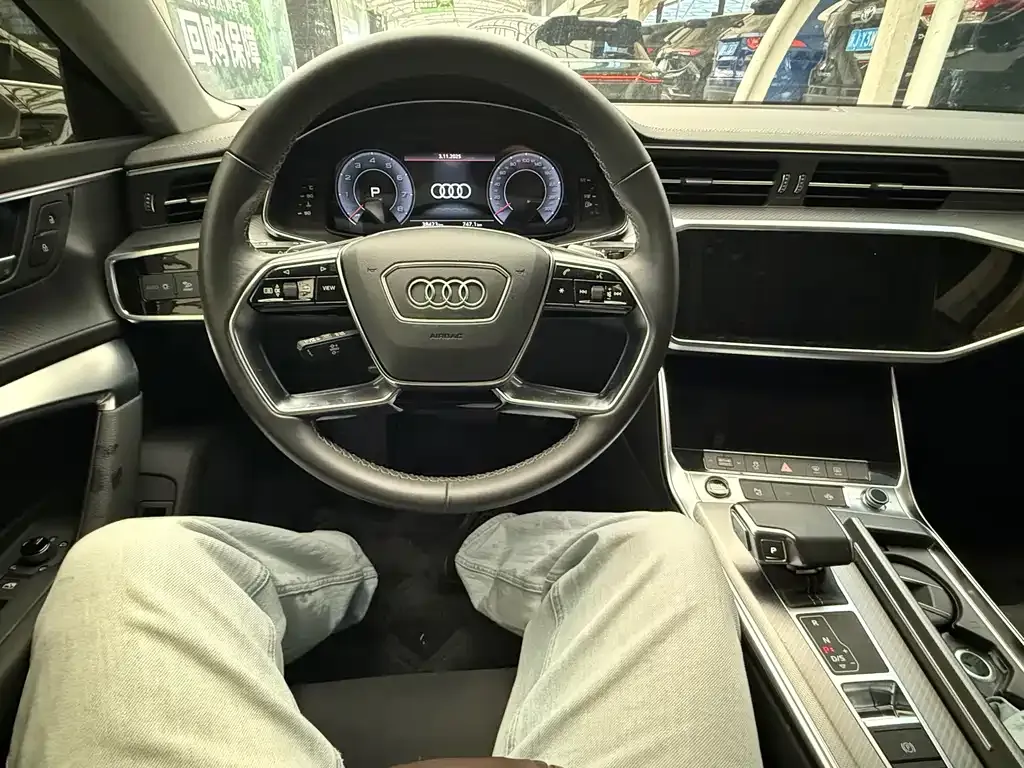 Audi A7L — фото 6