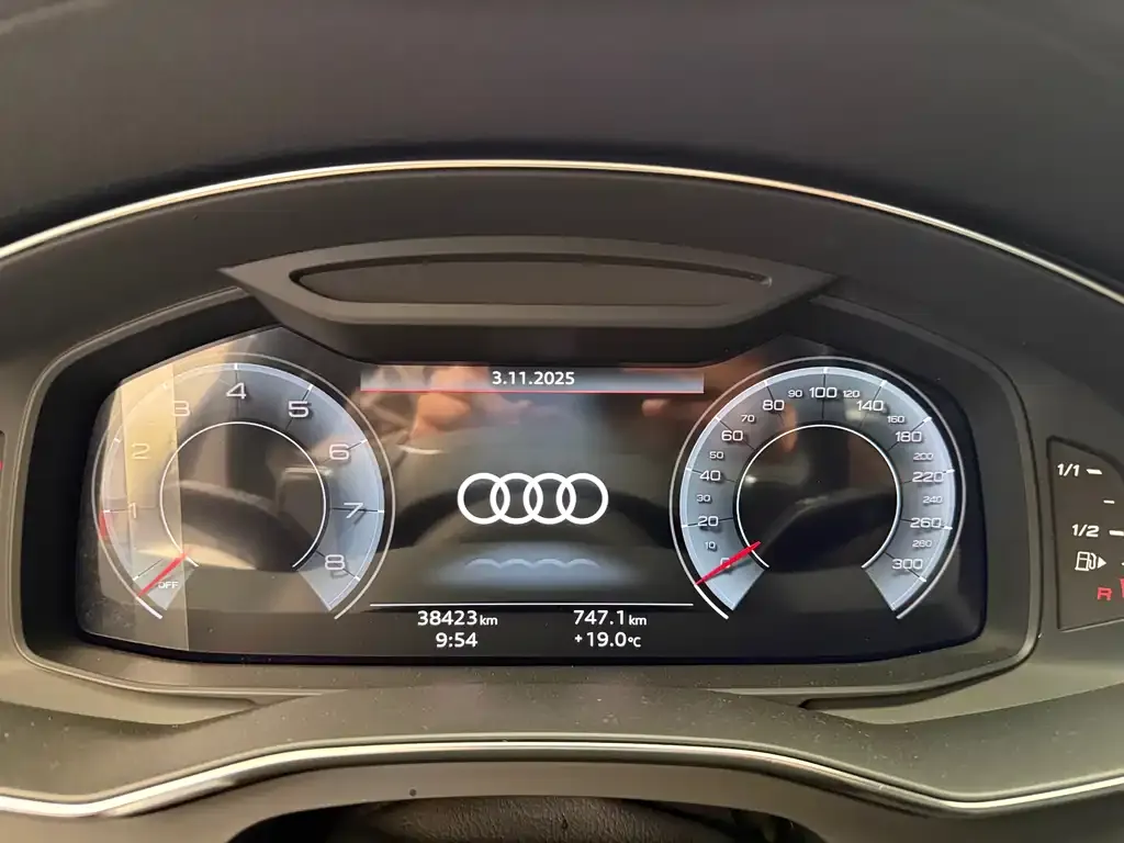 Audi A7L — фото 7