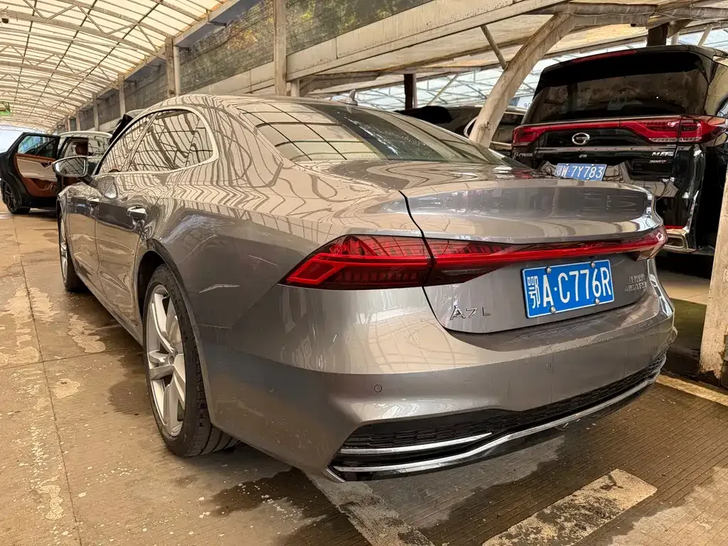 Audi A7L — фото 9