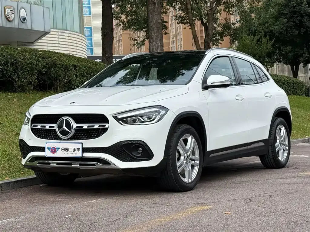 Mercedes-Benz GLA — фото 1