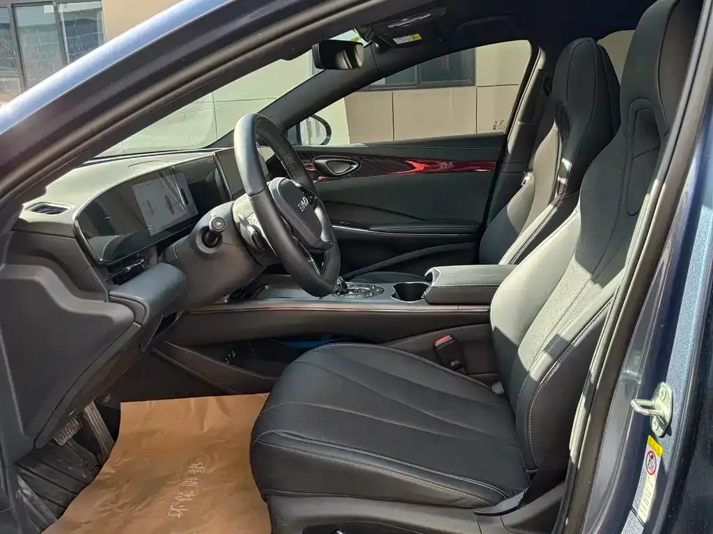 BYD Seal — фото 7