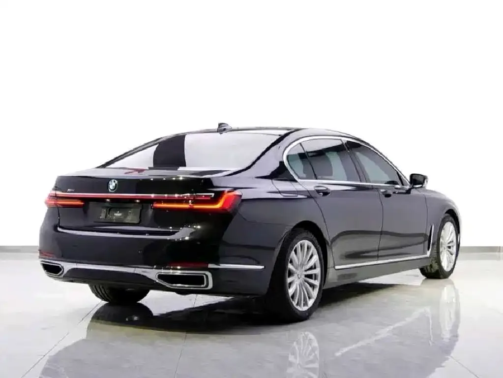 BMW 7 Series — фото 6
