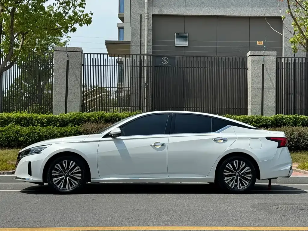 Nissan Teana — фото 3