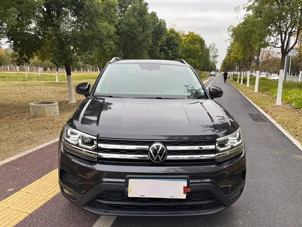 Volkswagen Tharu — фото 2