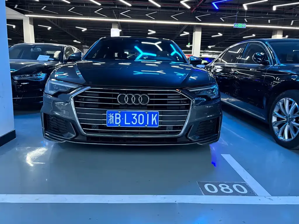 Audi A6L — фото 2