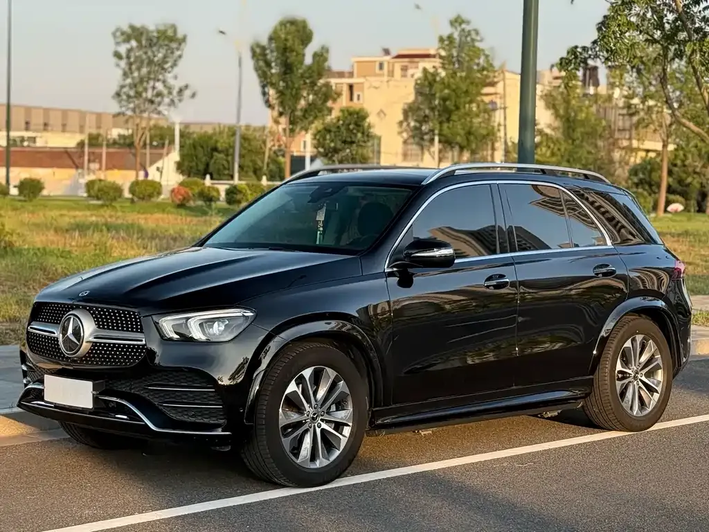 Mercedes-Benz GLE — фото 1