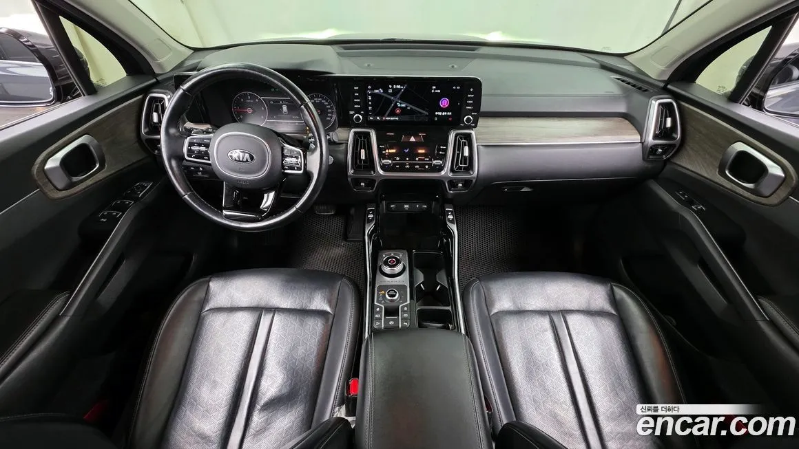 Kia Sorento — фото 7