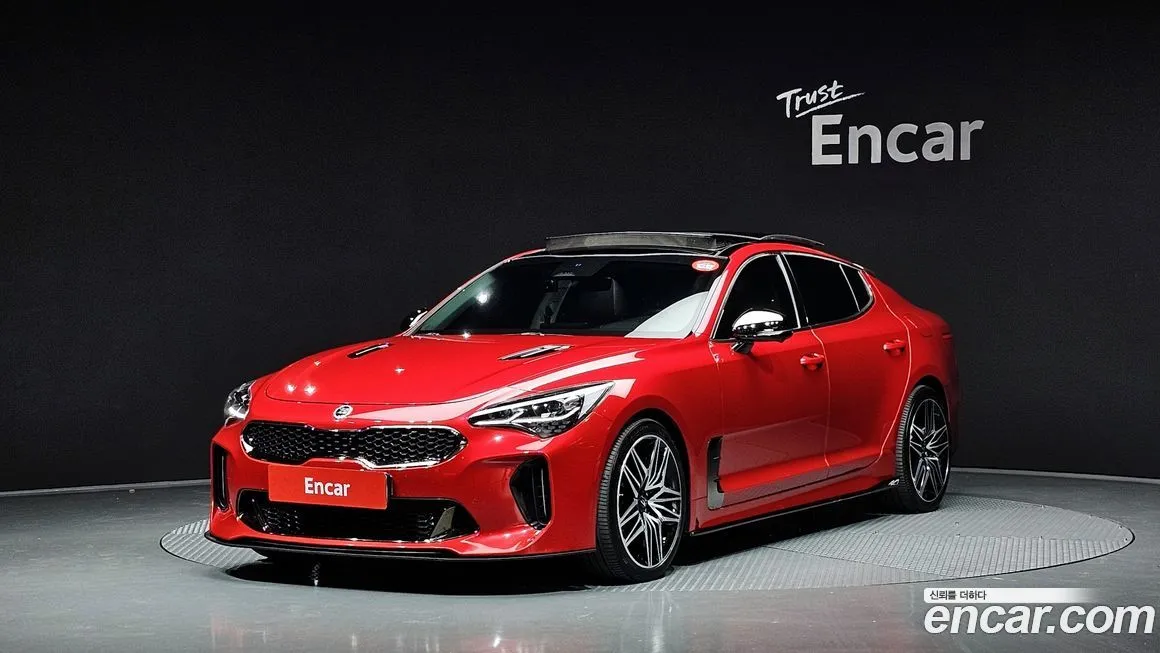 Kia Stinger — фото 1