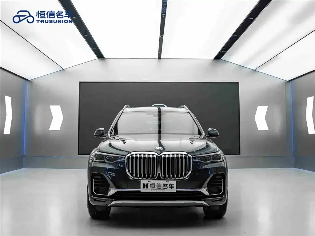 BMW X7 — фото 2