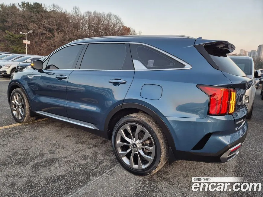 Kia Sorento — фото 6