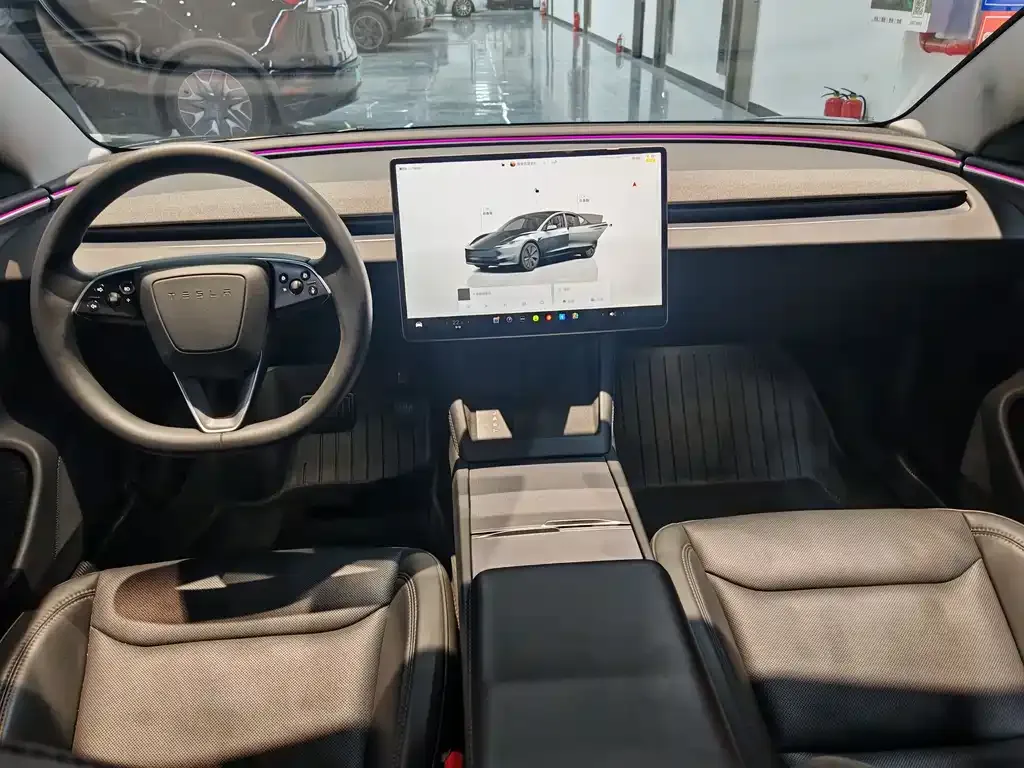 Tesla Model 3 — фото 5