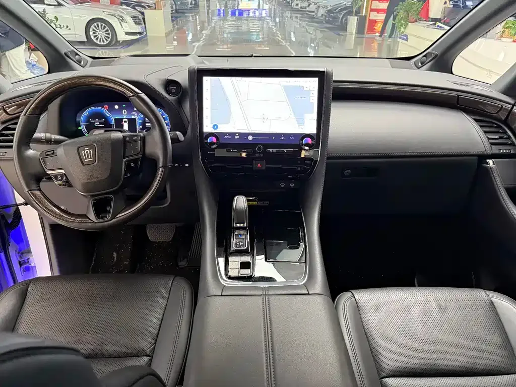 Toyota Vellfire — фото 4