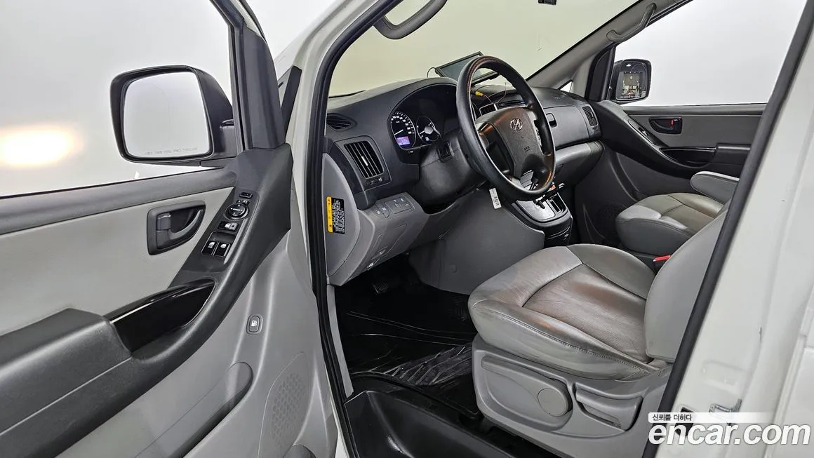 Hyundai Starex — фото 10