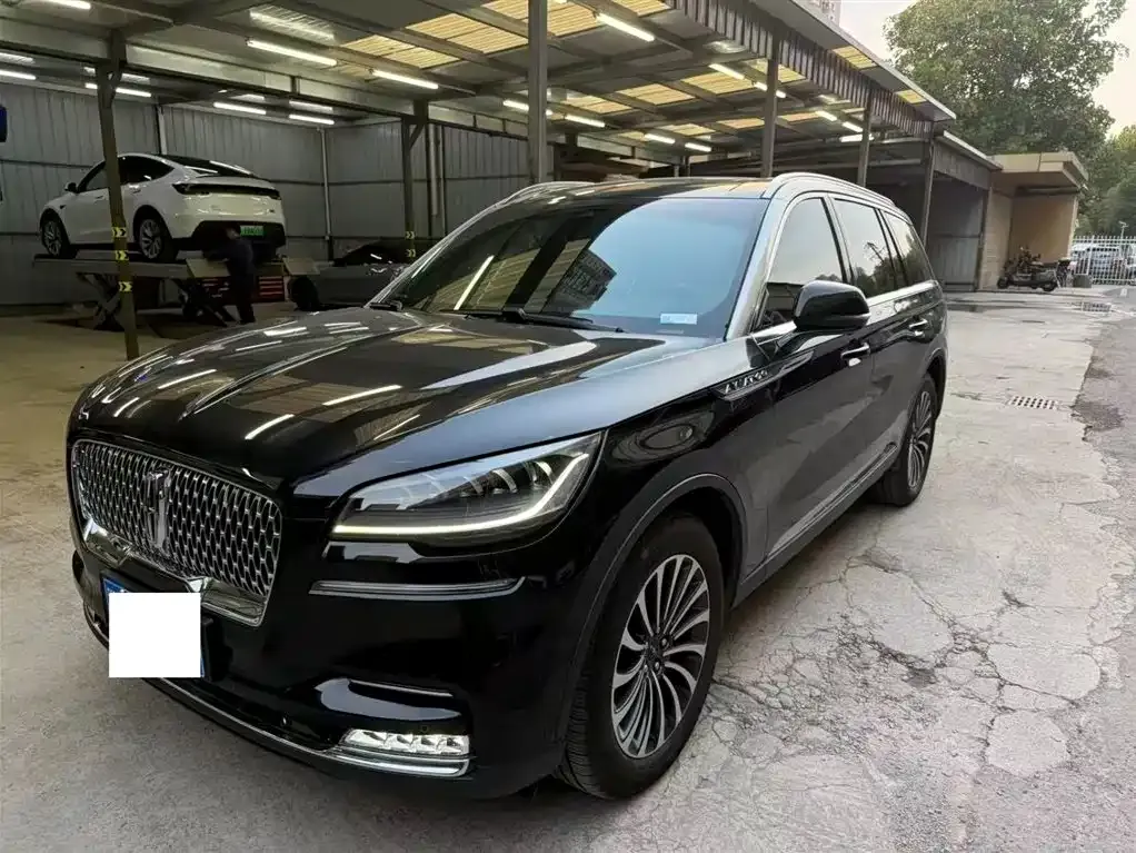 Lincoln Aviator — фото 1