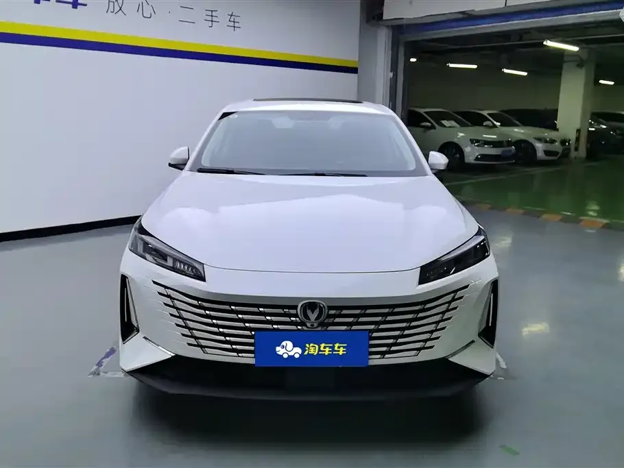 Changan Eado — фото 2