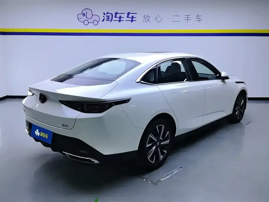 Changan Eado — фото 3