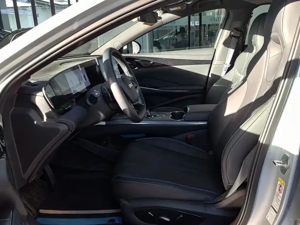 BYD Seal — фото 4