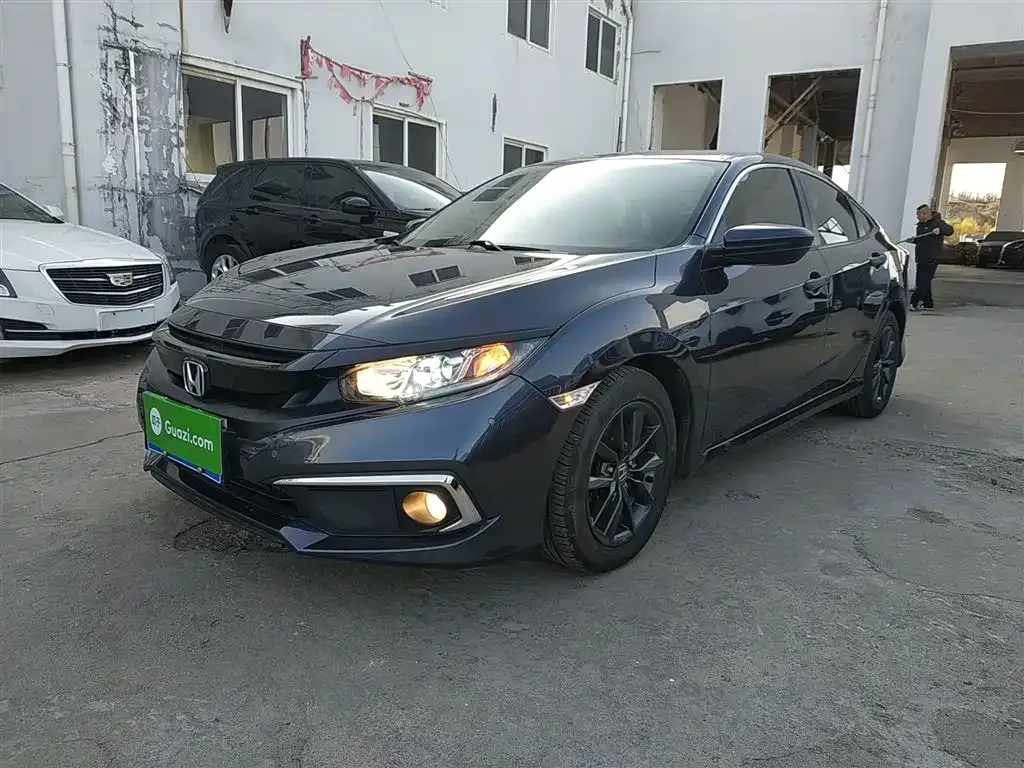 Honda Civic — фото 1