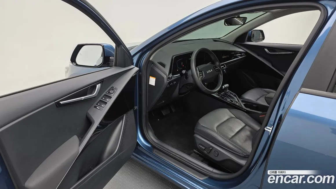 Kia Niro — фото 10