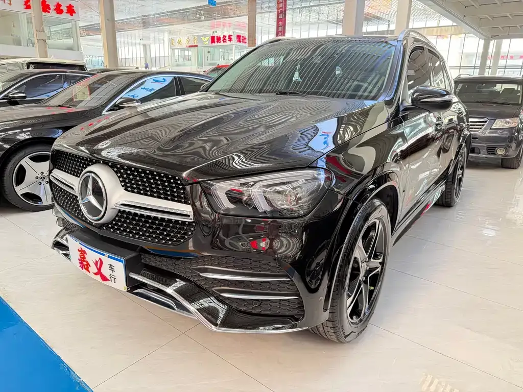 Mercedes-Benz GLE — фото 1