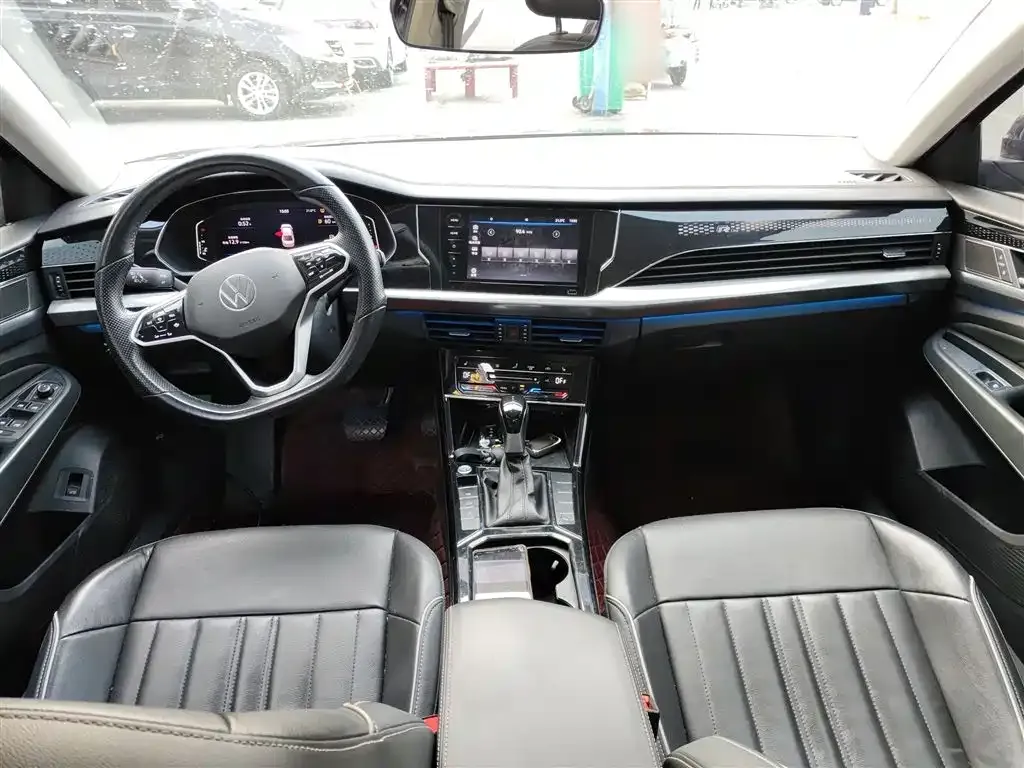 Volkswagen Passat — фото 10