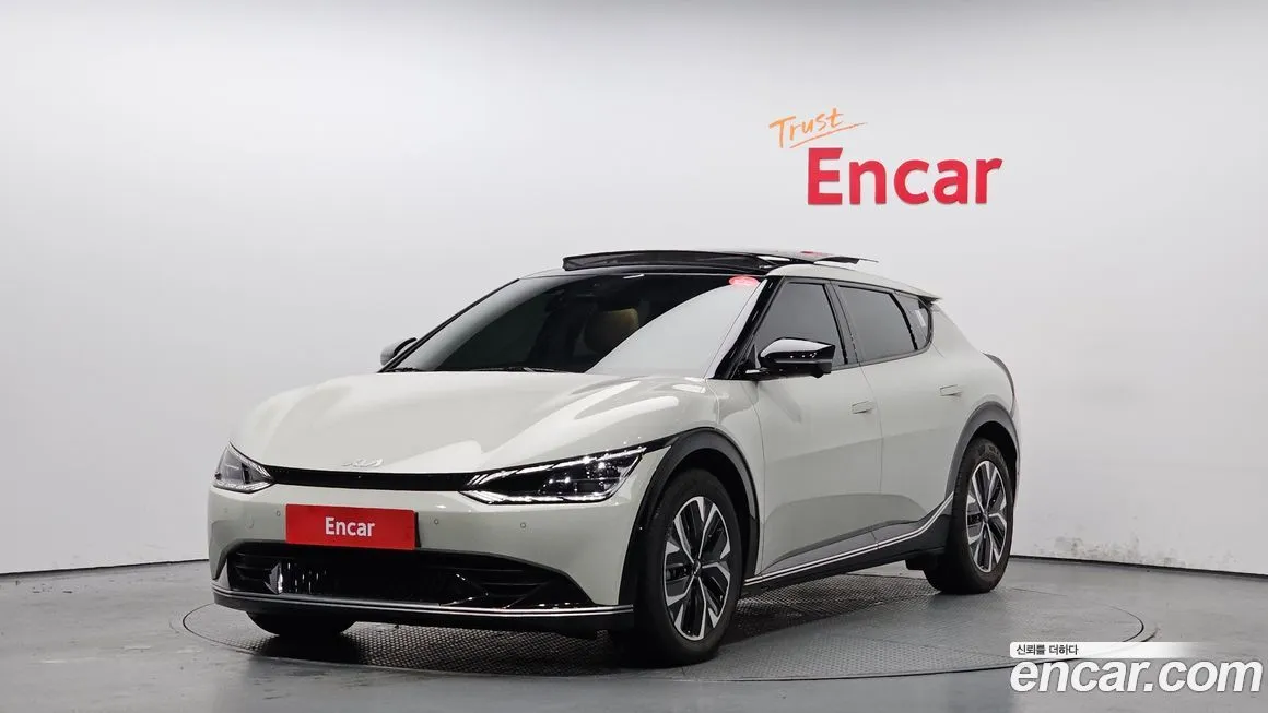 Kia EV6 — фото 1
