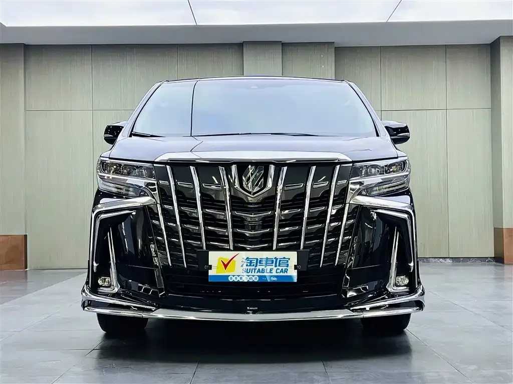 Toyota Alphard — фото 2