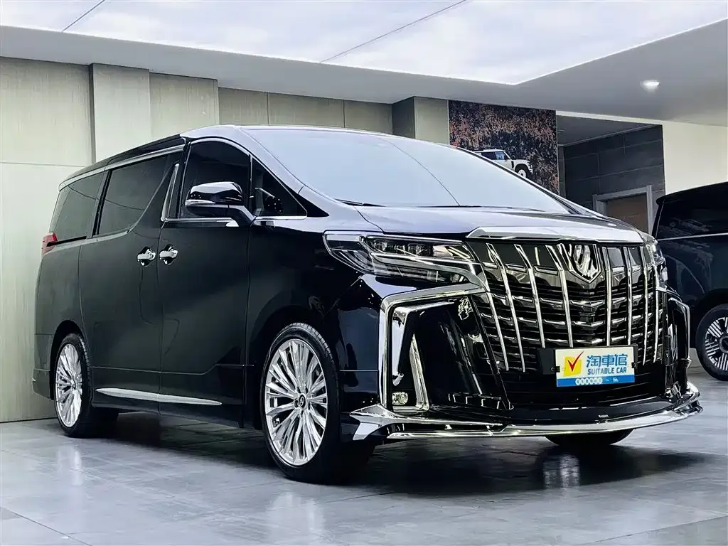 Toyota Alphard — фото 3