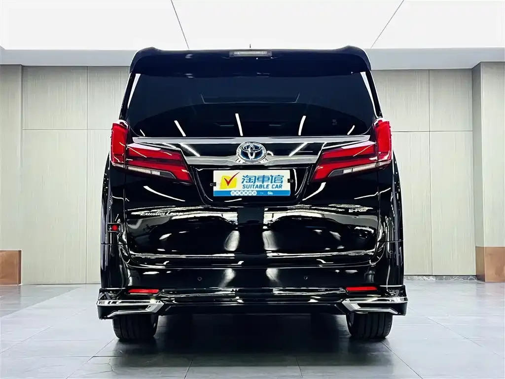 Toyota Alphard — фото 5