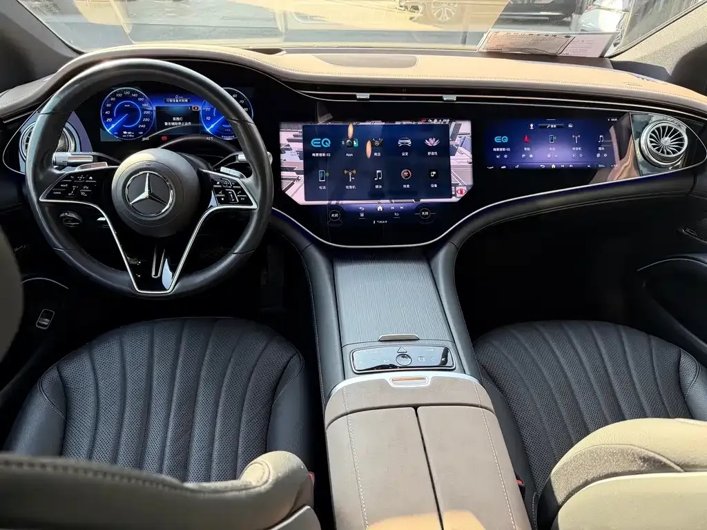 Mercedes-Benz EQS — фото 10