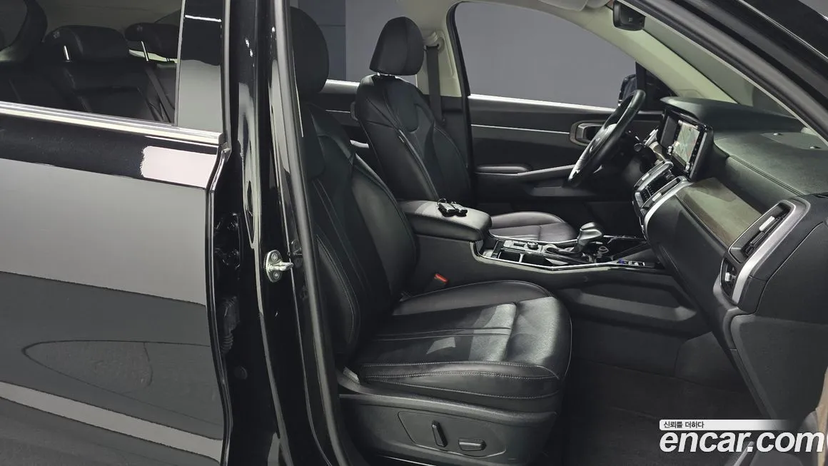 Kia Sorento — фото 10