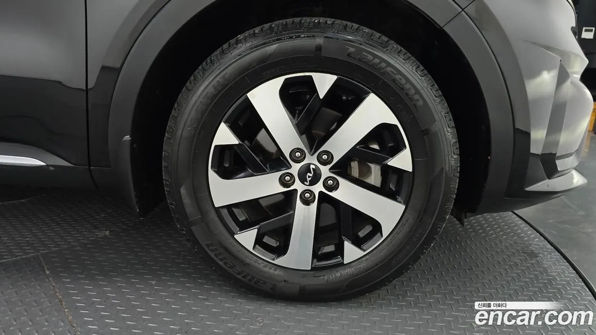 Kia Sorento — фото 5