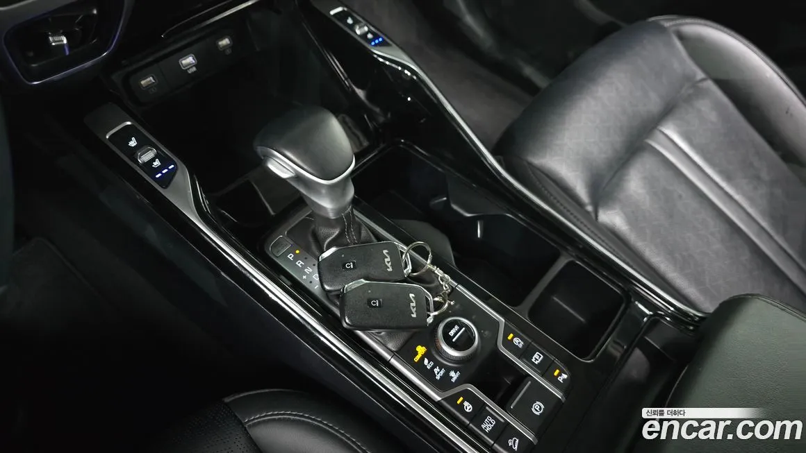 Kia Sorento — фото 9