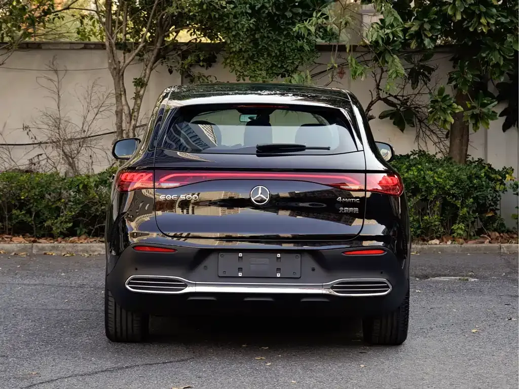 Mercedes-Benz EQE SUV — фото 5