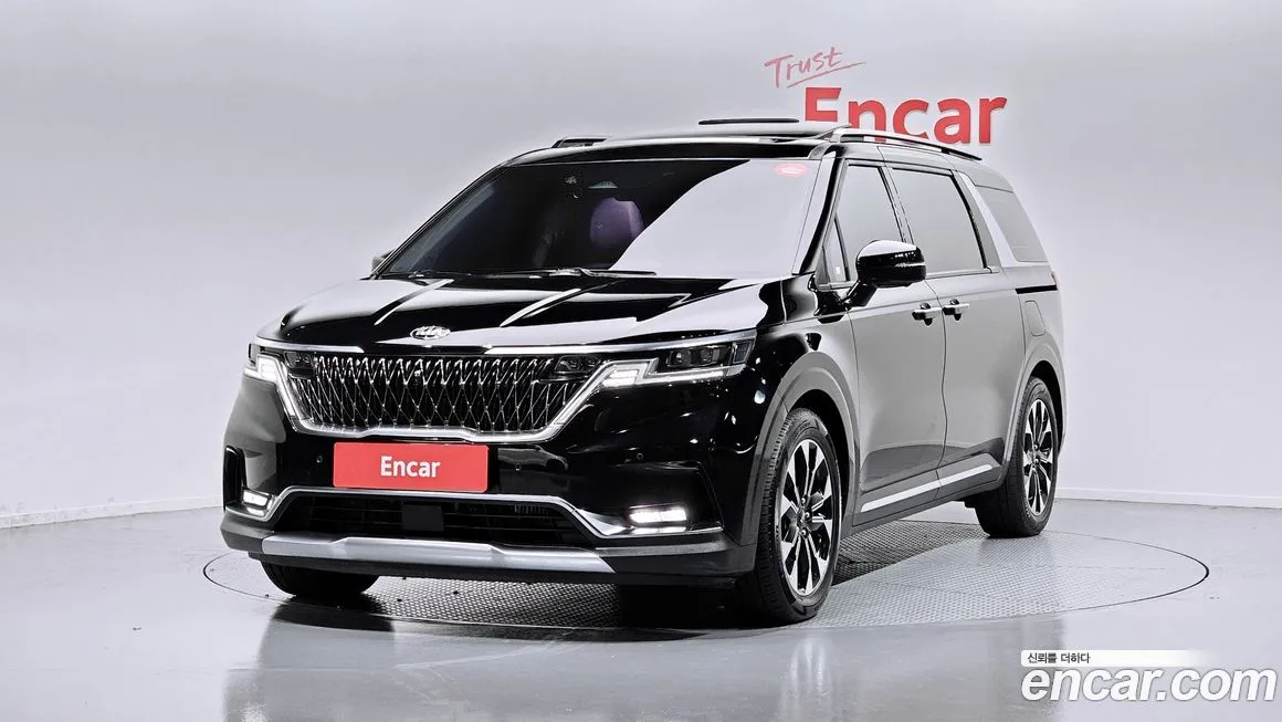 Kia Carnival — фото 1